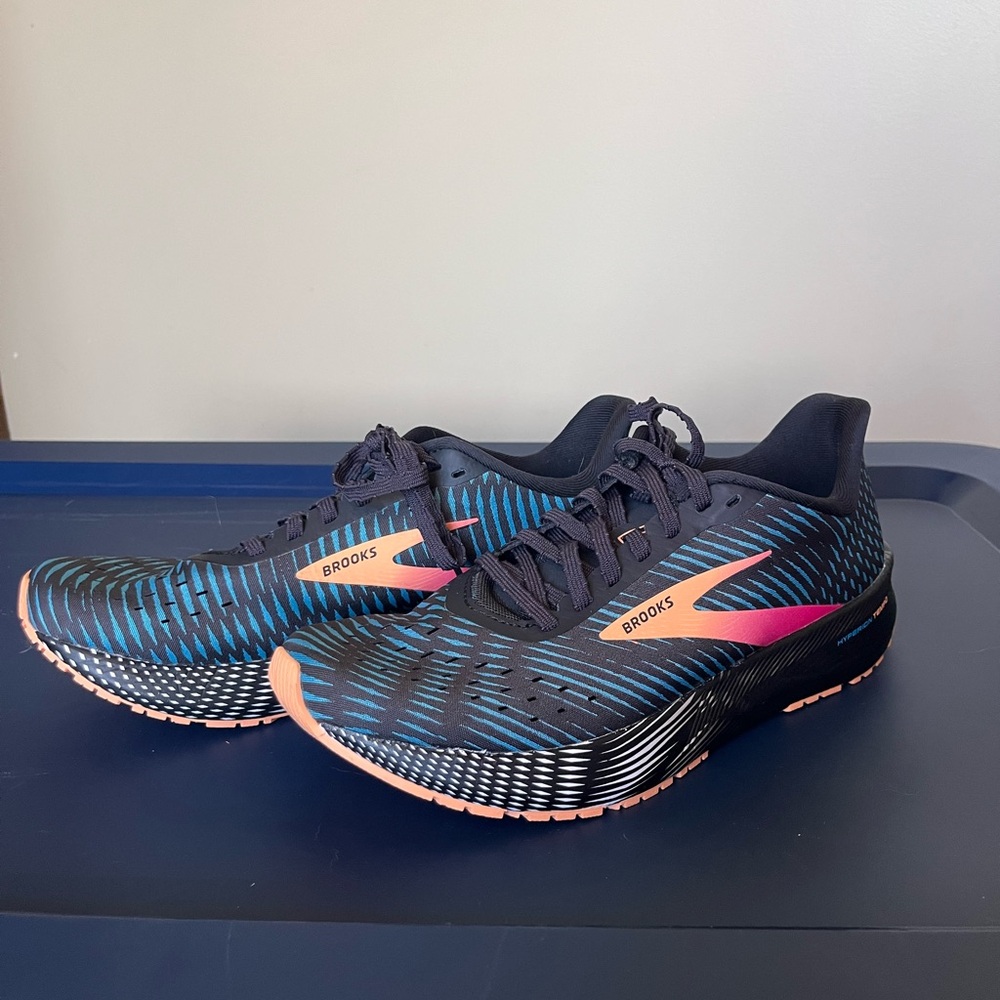 Men’s Brooks Hyperion running sneakers